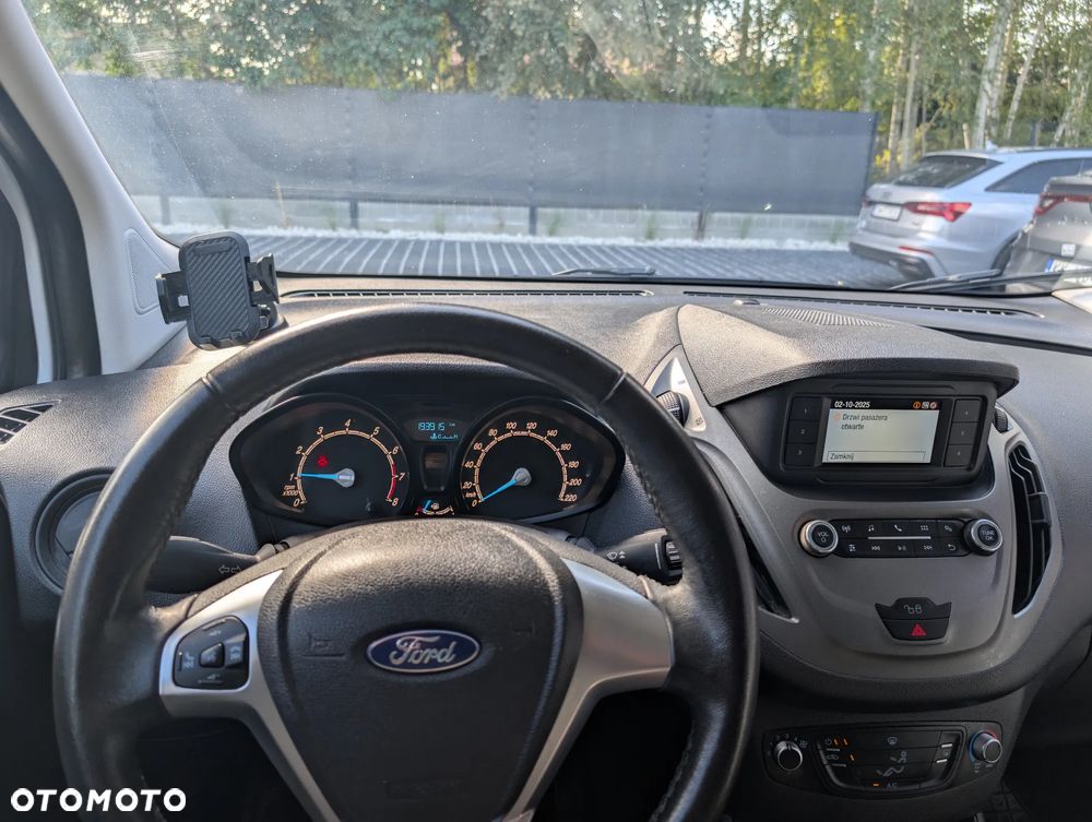 Ford Transit Courier - 15