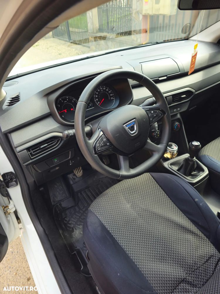 Dacia Logan ECO-G 100 Essential - 6