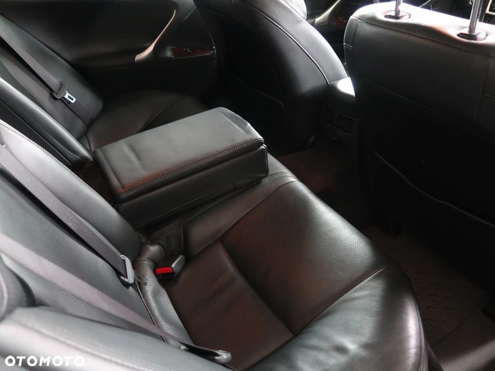 Lexus IS 250 Prestige - 18