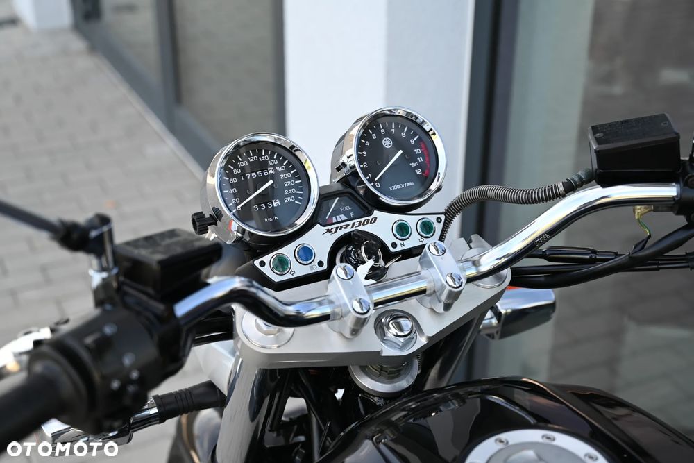 Yamaha XJR - 31