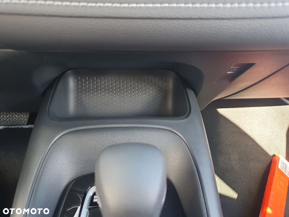 Toyota Corolla 1.8 Hybrid Comfort - 19