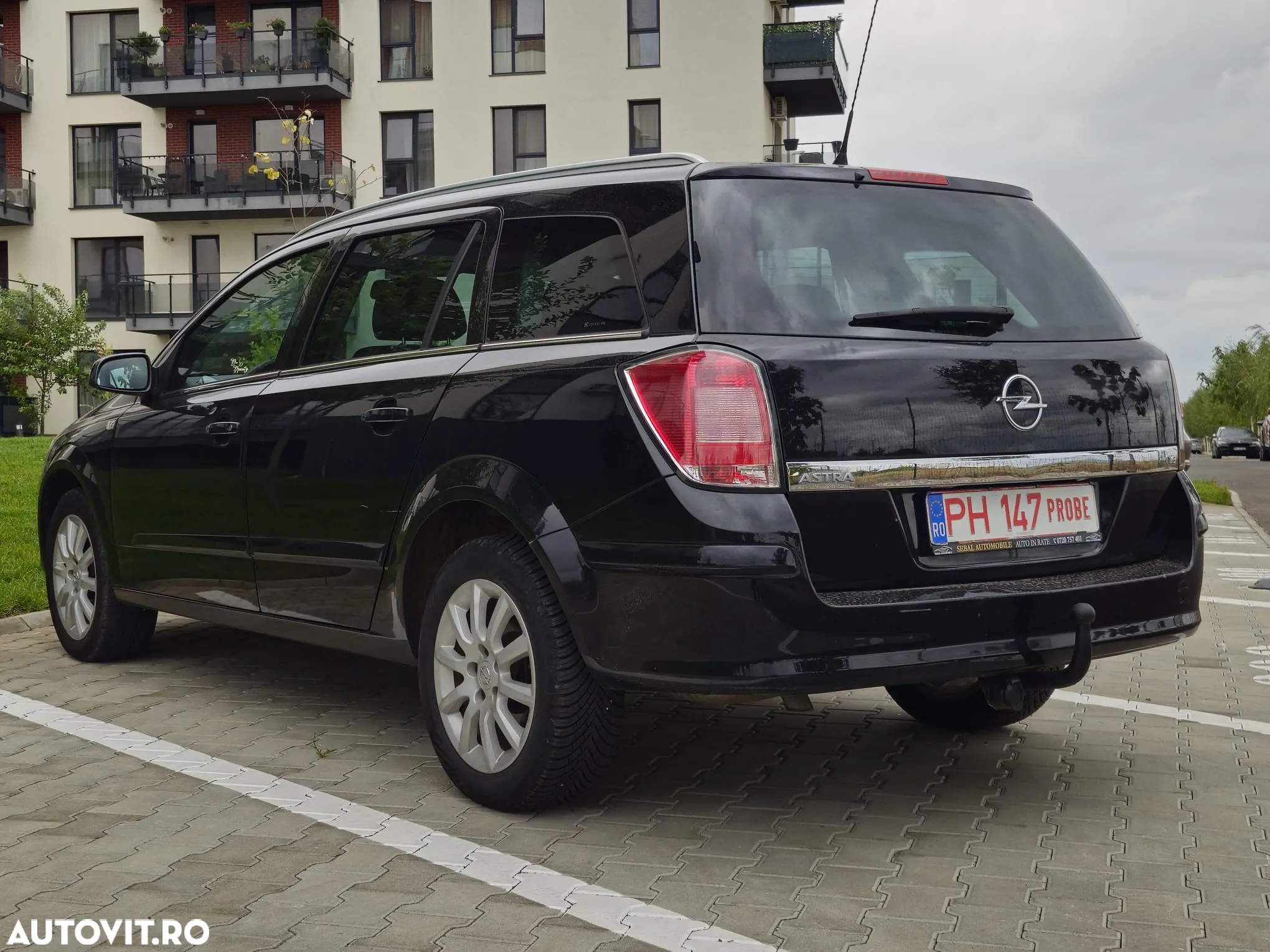 Opel Astra 1.6 Caravan Easytronic Cosmo - 4