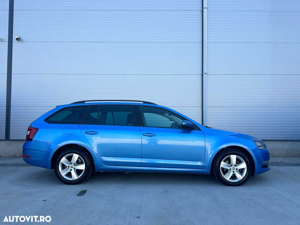Skoda Octavia 2.0 TDI DSG Style - 4
