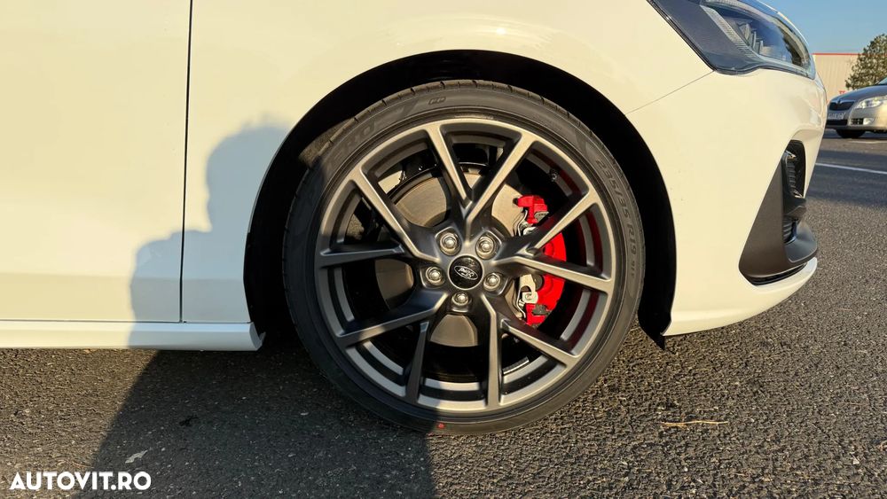 Ford Focus - 12