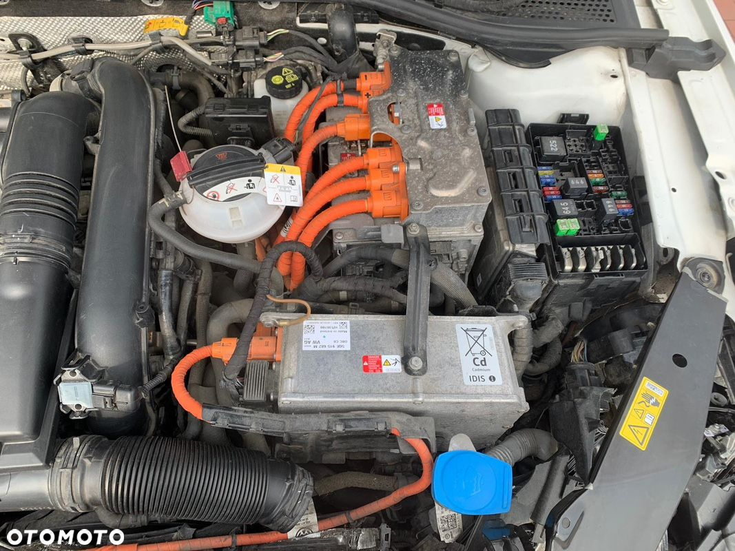 Volkswagen Passat - 16