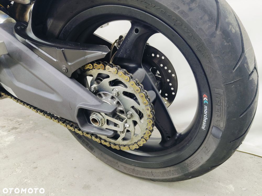 Ducati Monster - 24