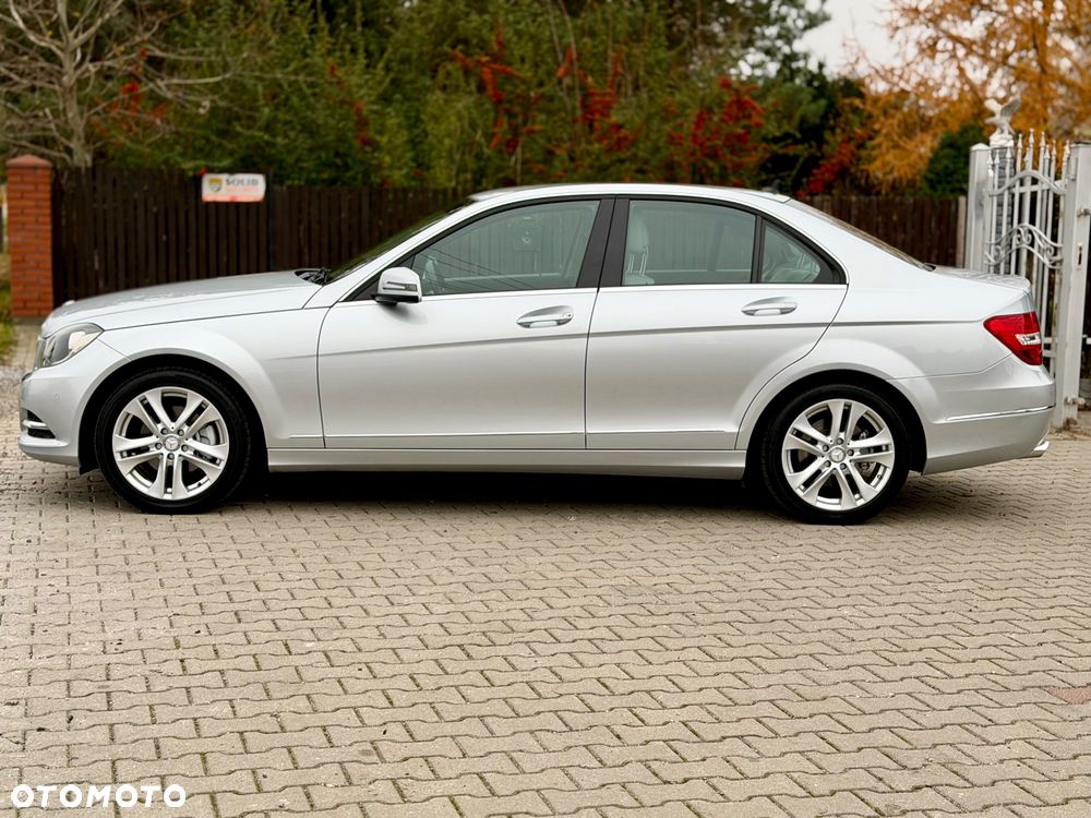 Mercedes-Benz Klasa C 200 T Avantgarde Edition - 28