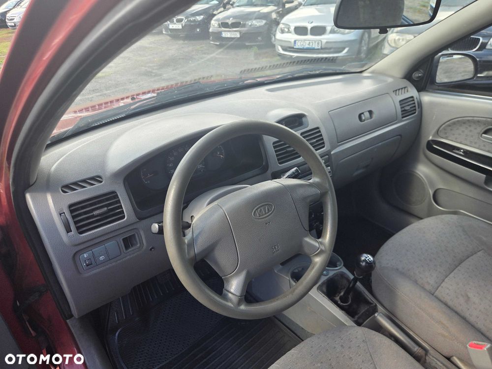 Kia Rio - 6
