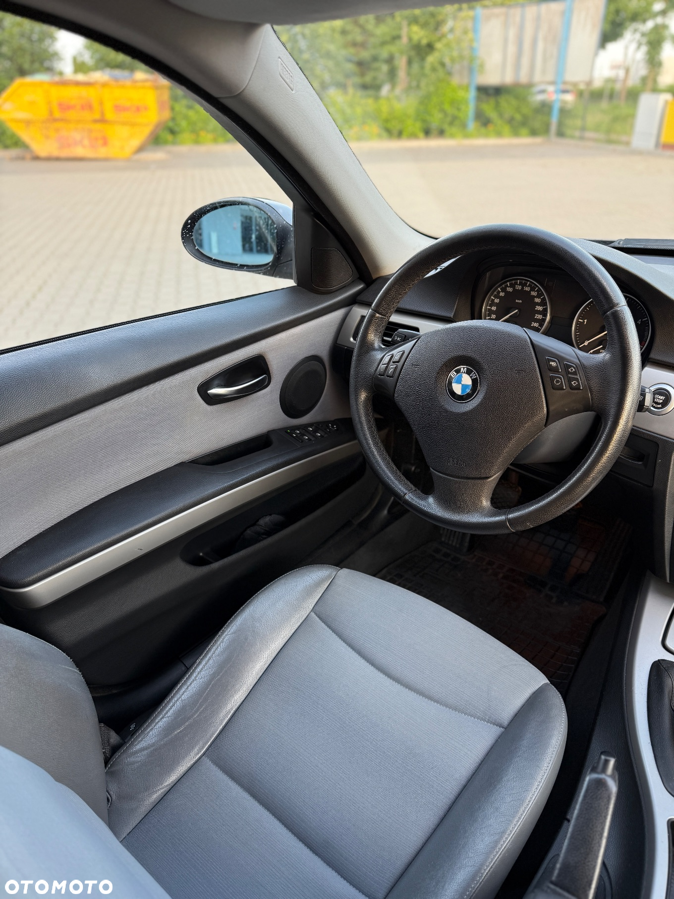 BMW Seria 3 320d DPF Touring - 11