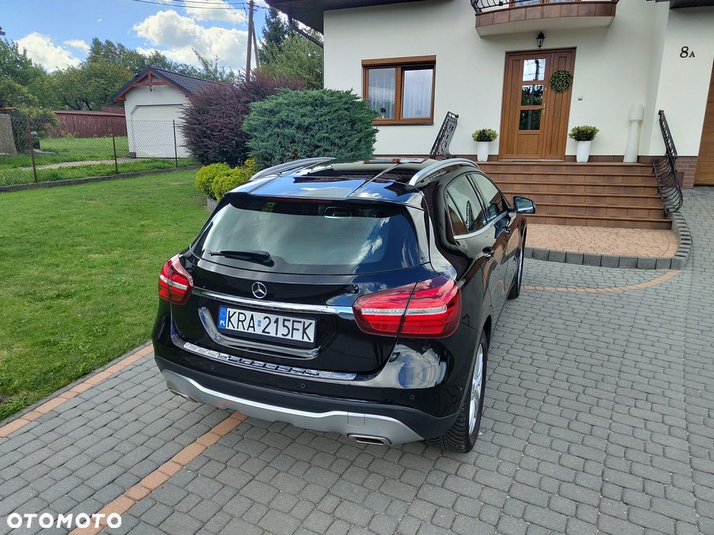 Mercedes-Benz GLA 250 7G-DCT Peak Edition - 4