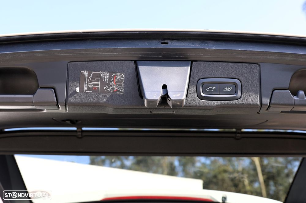 Volvo XC 60 2.0 T6 PHEV Inscription Expression AWD - 5