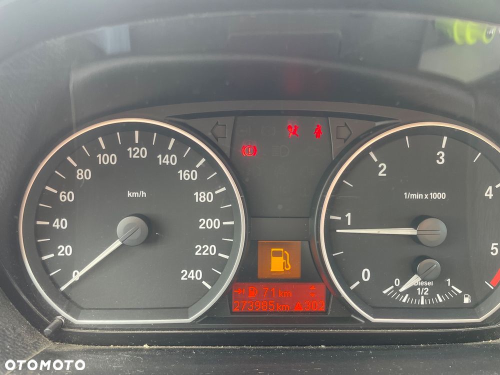BMW Seria 1 118d - 11