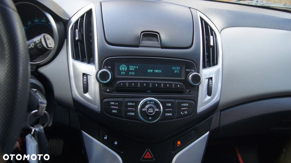 Chevrolet Cruze 1.6 LT - 17