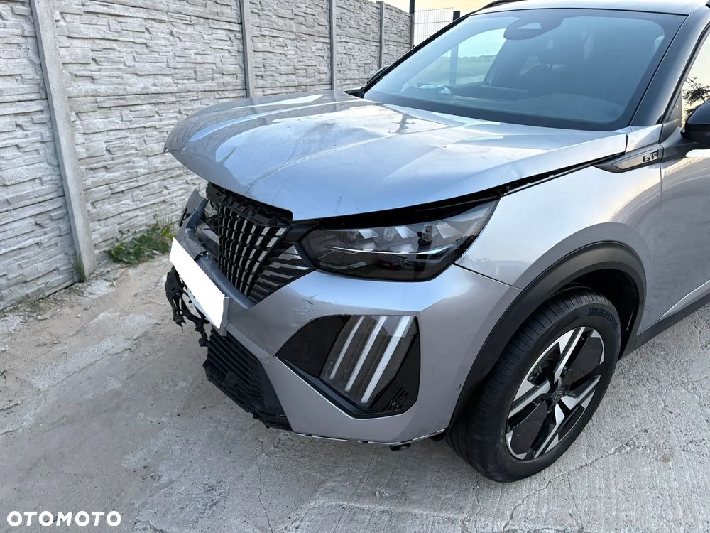 Peugeot 2008 Hybrid 136 e-DSC GT - 24