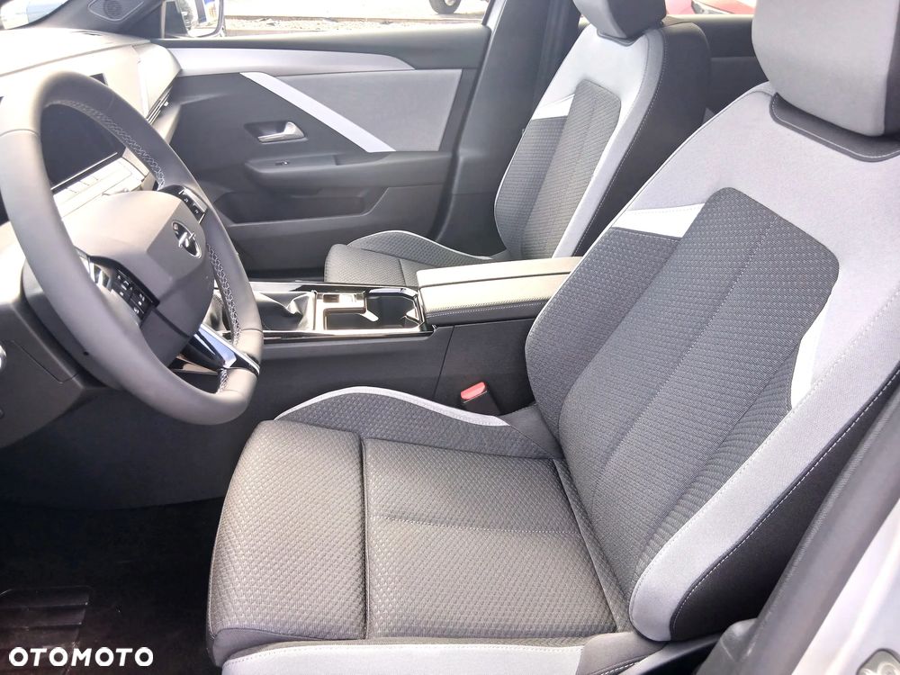 Opel Astra 1.2 T Business Edition S&S - 14