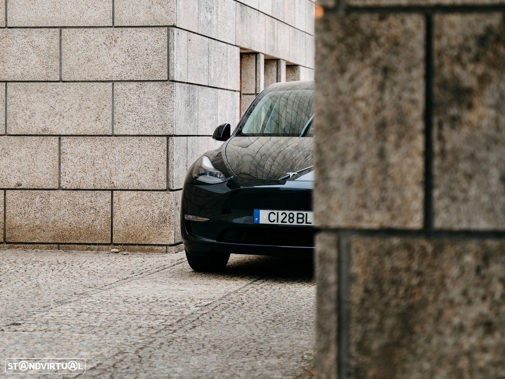 Tesla Model Y Long Range Dual Motor AWD - 10