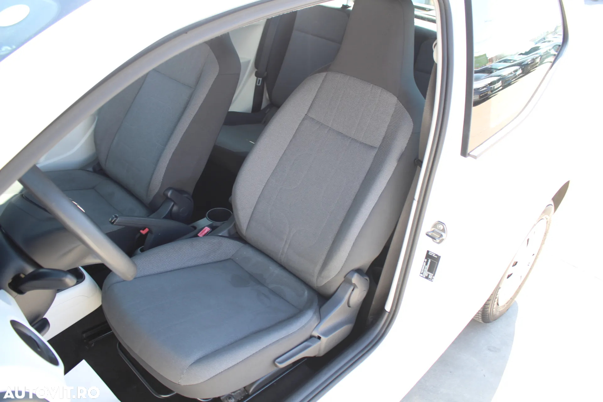 Volkswagen up! 1.0 BMT High - 8
