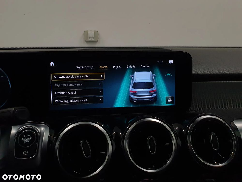 Mercedes-Benz GLB 200 d 4-Matic AMG Line 8G-DCT - 23
