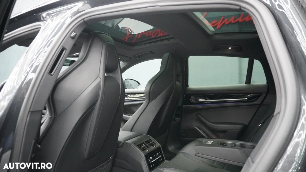 Porsche Panamera 4 - 11