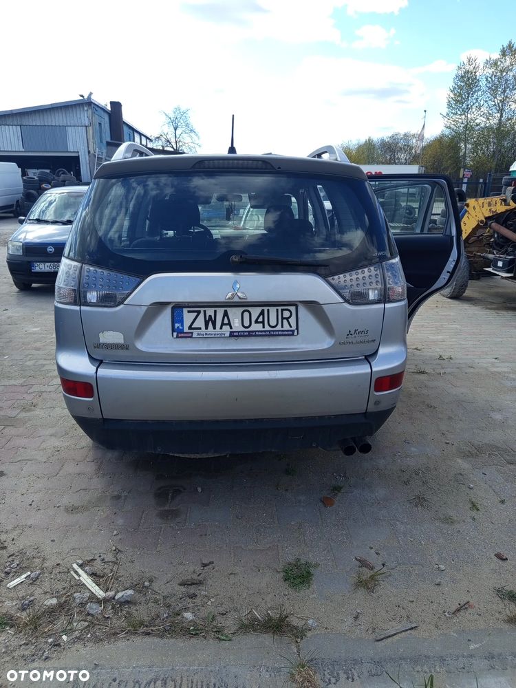 Mitsubishi Outlander - 3
