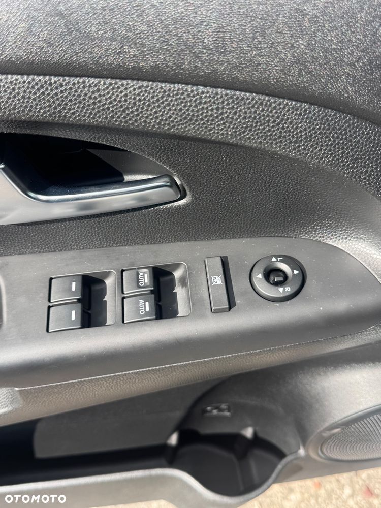 Kia Venga 1.4 CVVT Vision - 20