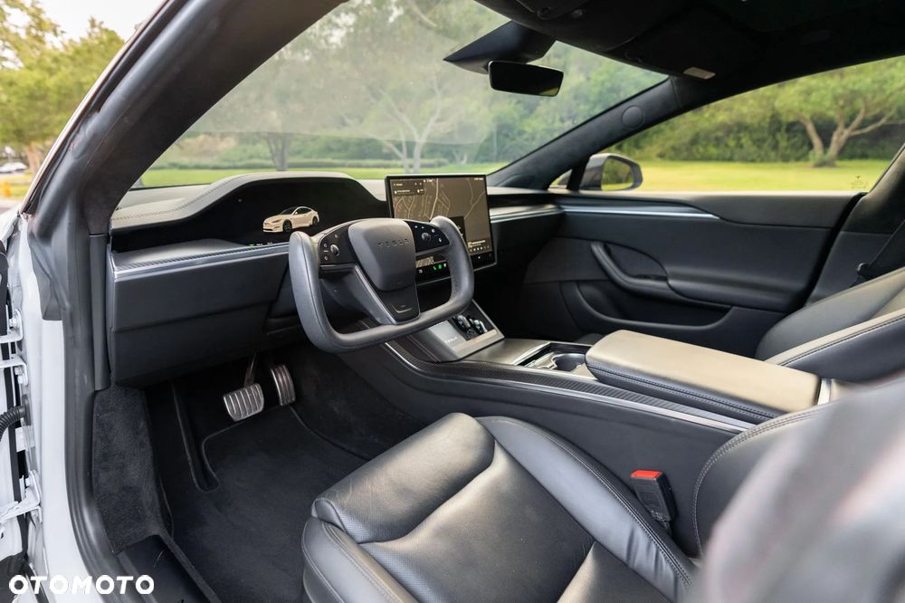 Tesla Model S - 14