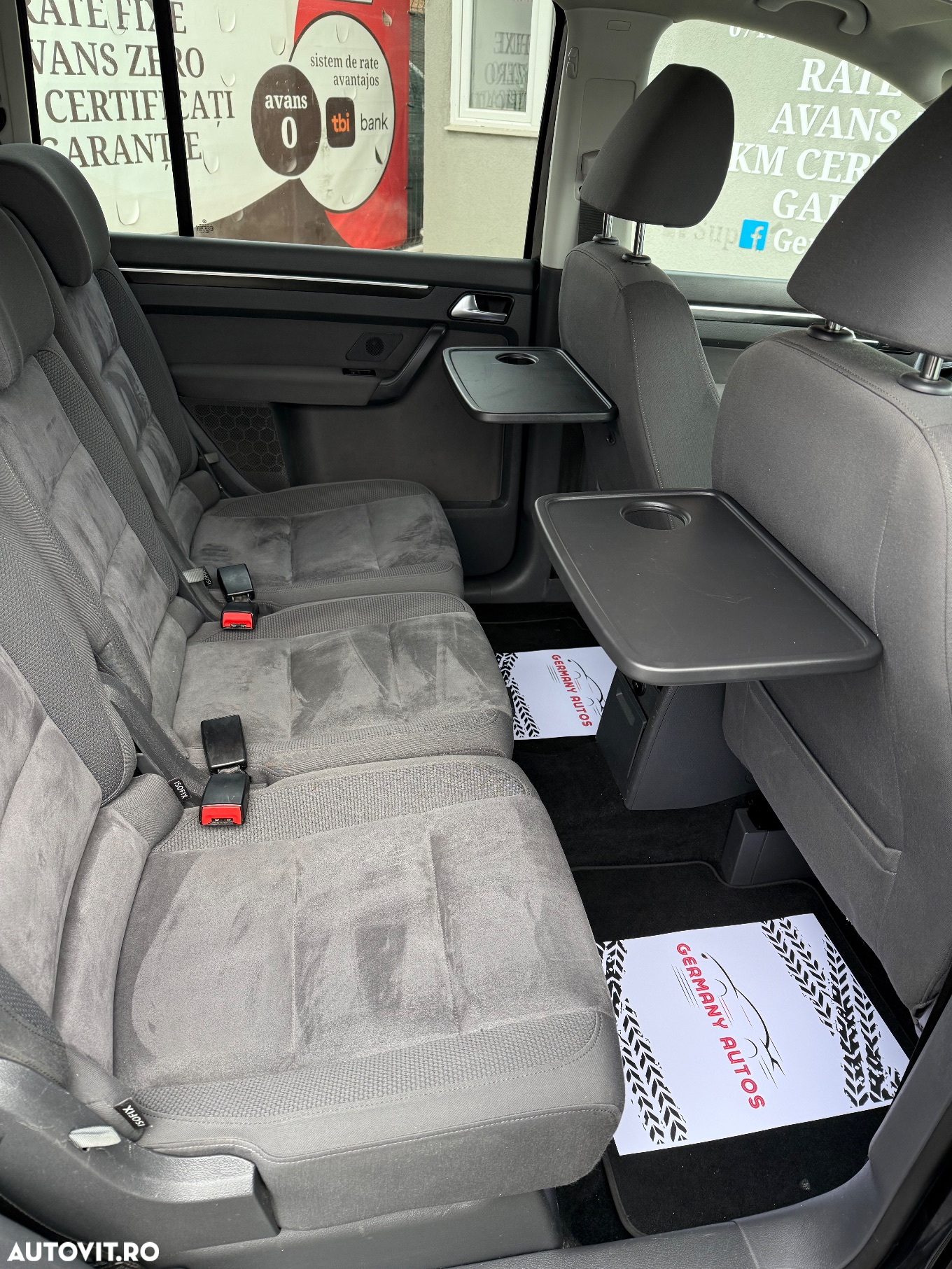 Volkswagen Touran 1.6 TDI DSG Highline - 8