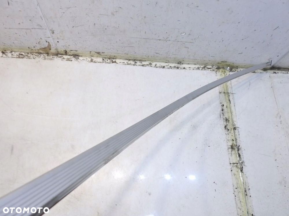 LISTWA KAROSERYJNA PRAWA MERCEDES W212 KOMBI - 3