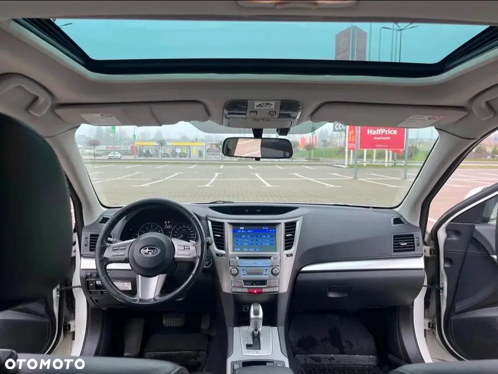 Subaru Legacy 2.5i Comfort Navi - 4