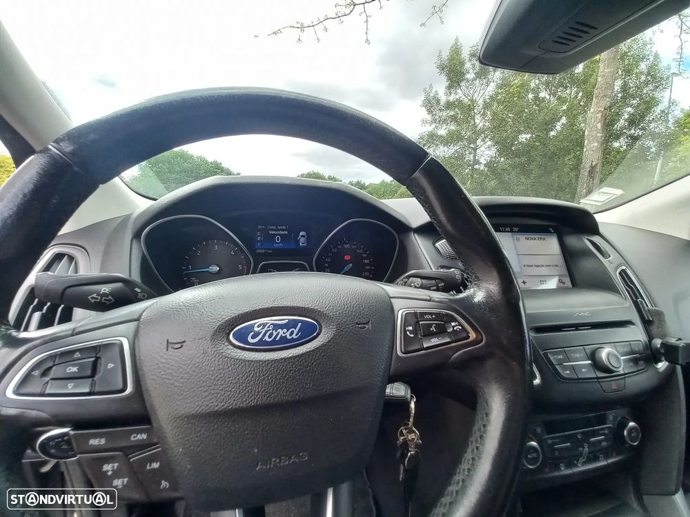 Ford Focus SW 1.5 TDCi EcoBlue Business - 16