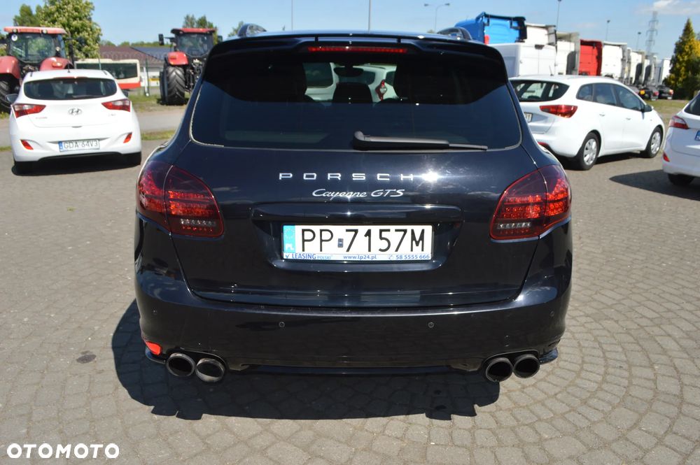 Porsche Cayenne GTS - 7