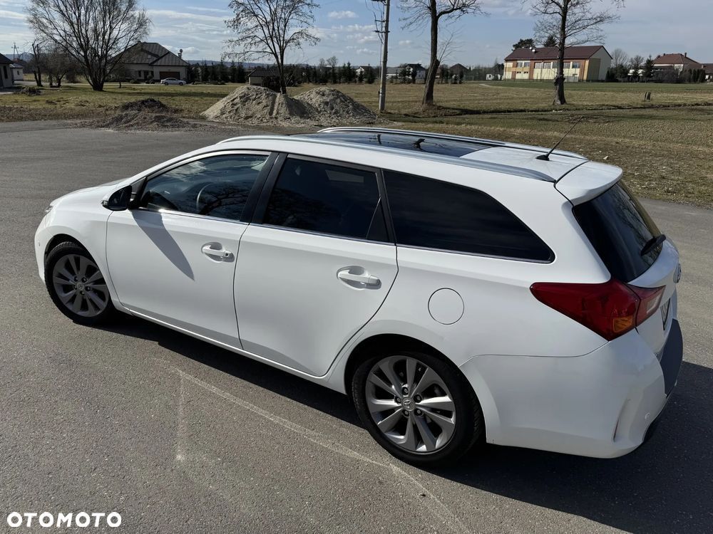 Toyota Auris 2.0 D-4D Premium Comfort - 10