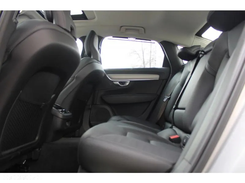 Volvo S90 - 12
