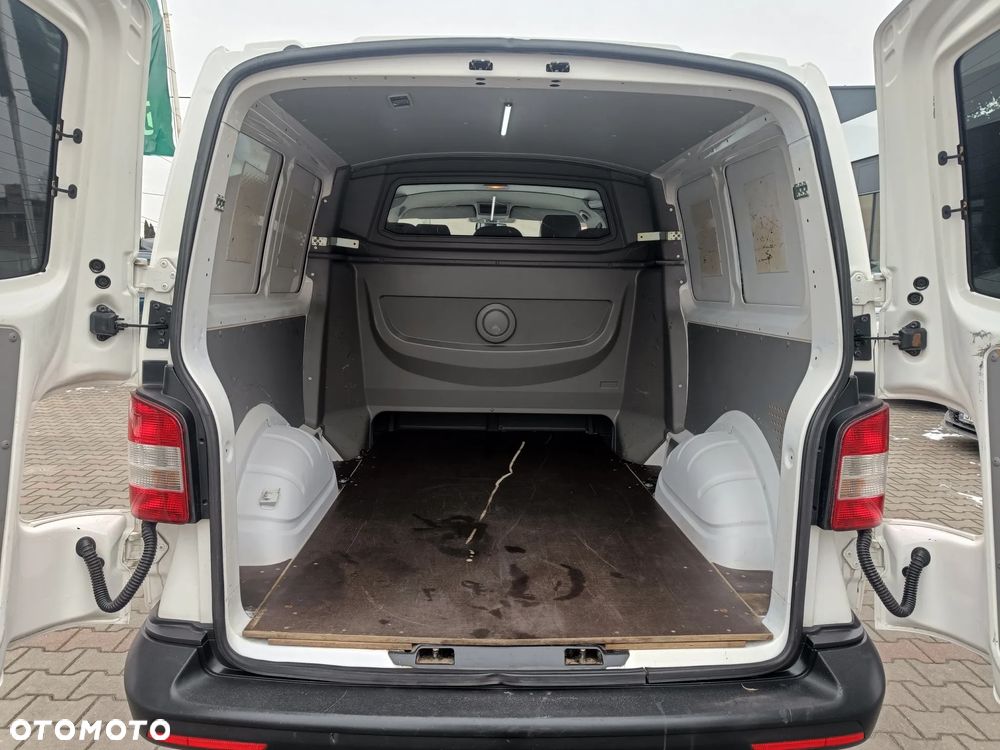 Volkswagen Transporter - 16