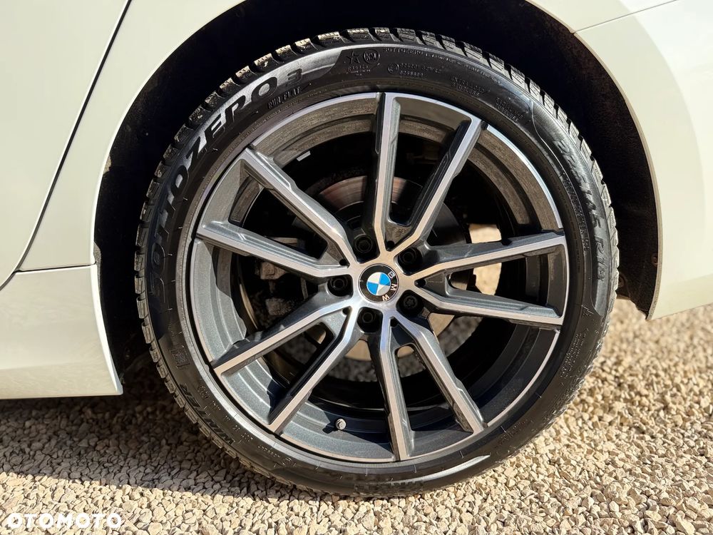 BMW Seria 3 320d xDrive Sport Line Shadow - 29