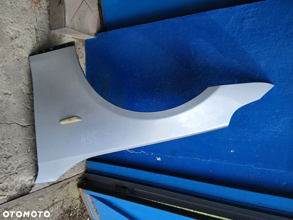 Błotnik przedni lewy BMW E60 E61  354 - 1