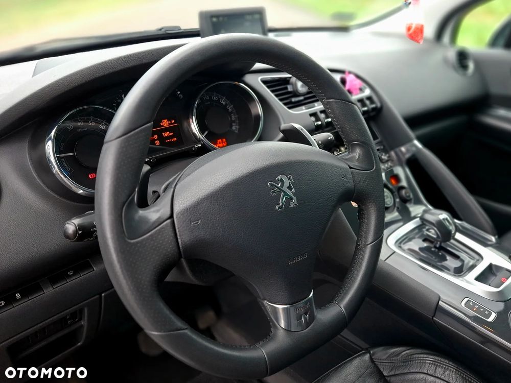 Peugeot 3008 2.0 HDi HYbrid4 - 13
