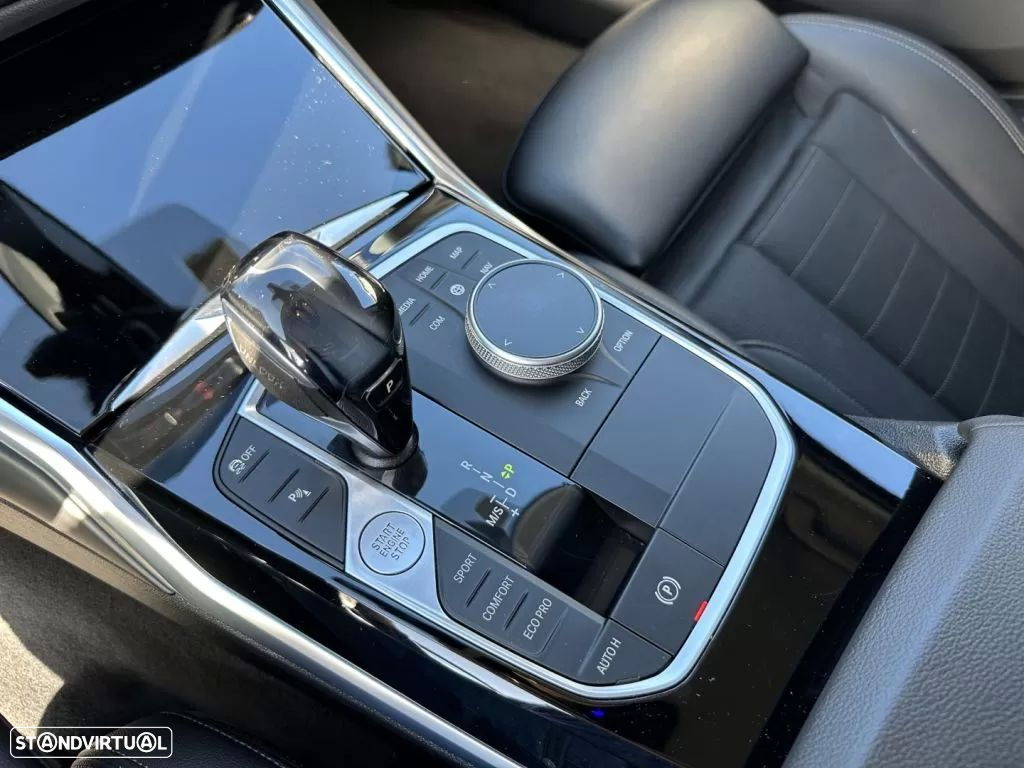 BMW 320 d Aut. M Sport - 25