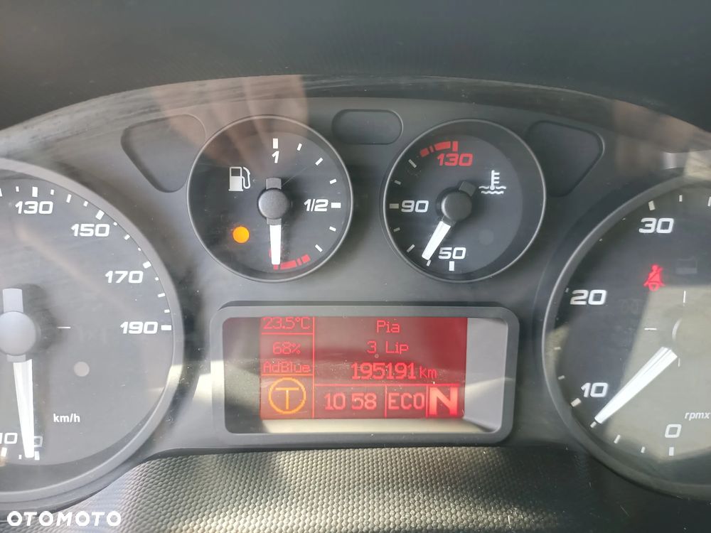 Iveco 70C18 Kontener Winda Boczne Drzwi Niski Przebieg - 17