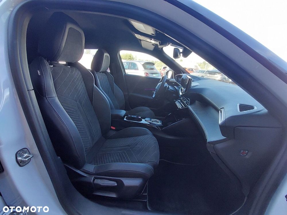 Peugeot 2008 - 11