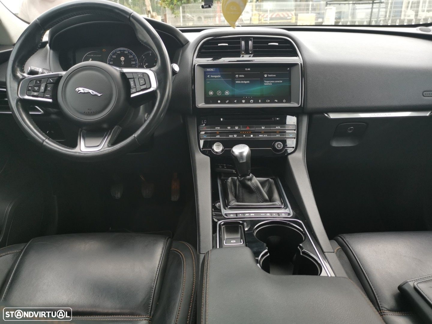 Jaguar F-Pace 2.0 i4D Portfolio - 19