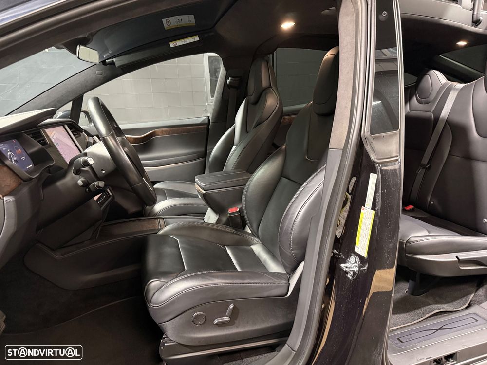 Tesla Model X 100D - 22