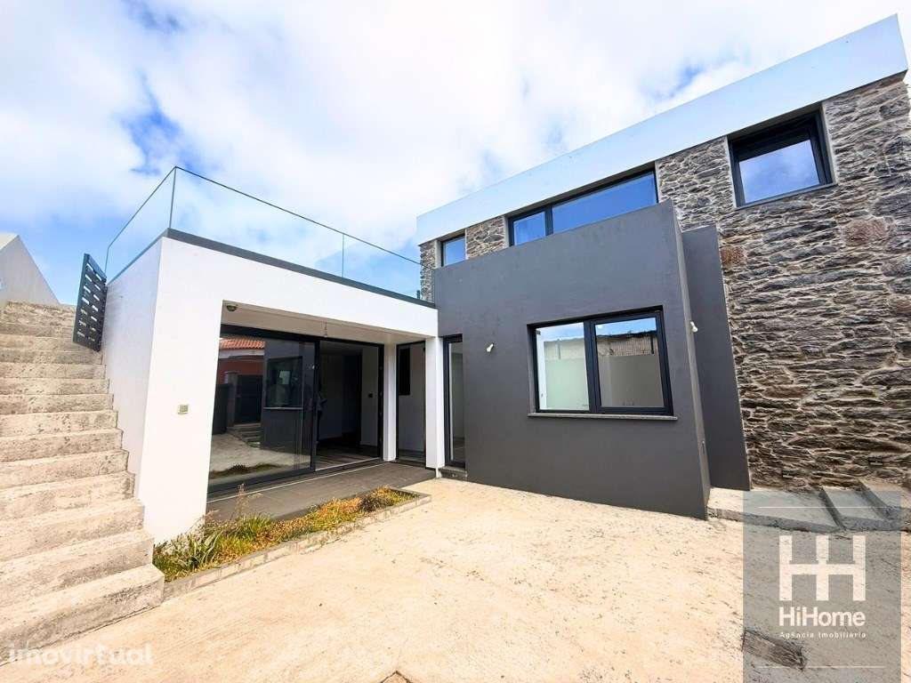 Moradia T3 com vistas incríveis na Fajã da Ovelha - Grande imagem: 3/31