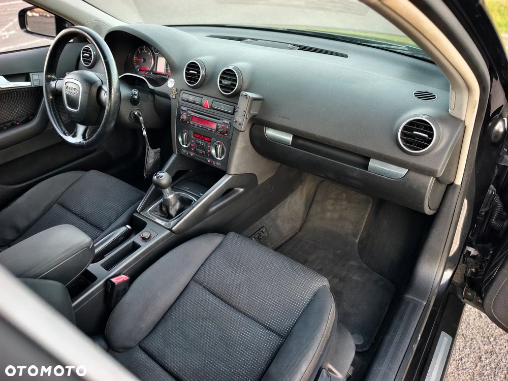 Audi A3 Sportback 2.0 TDI Attraction - 17