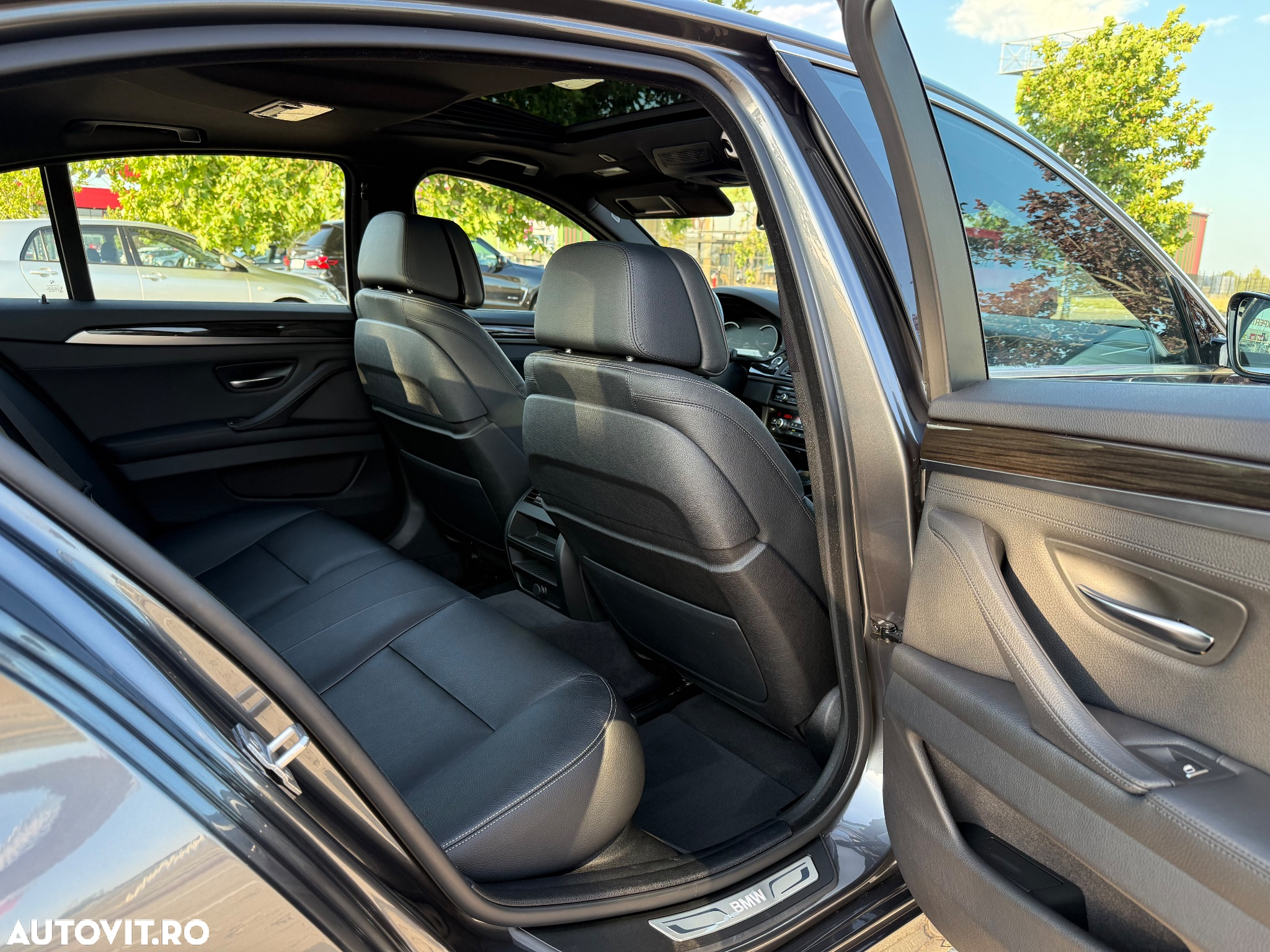 BMW Seria 5 520d AT - 10