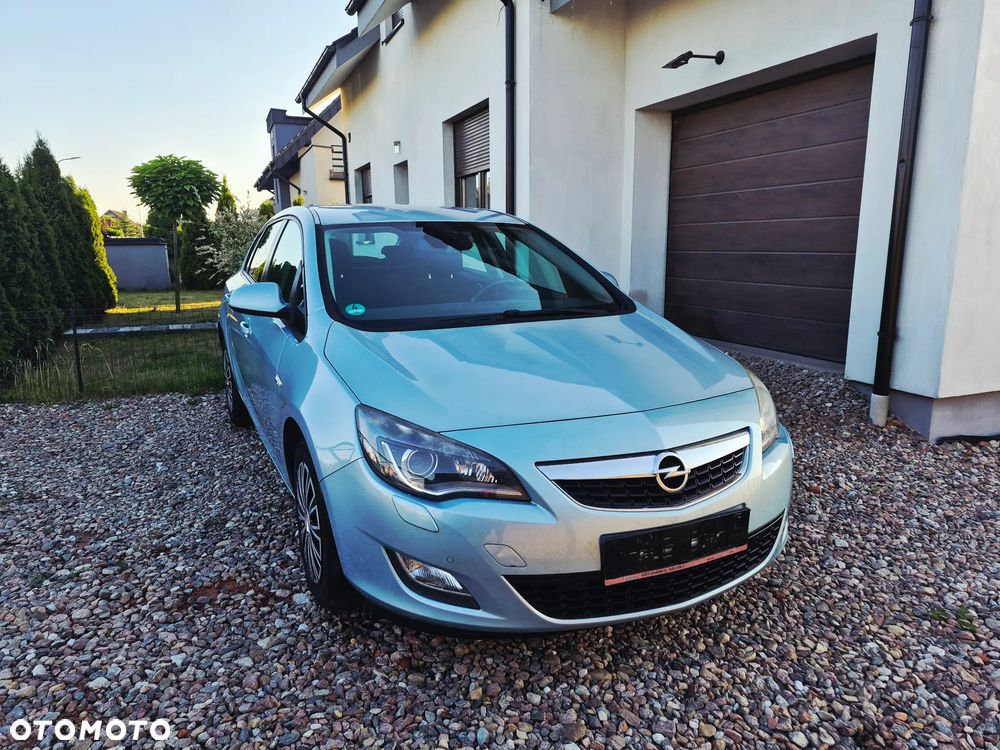 Opel Astra 1.6 Design Edition - 3