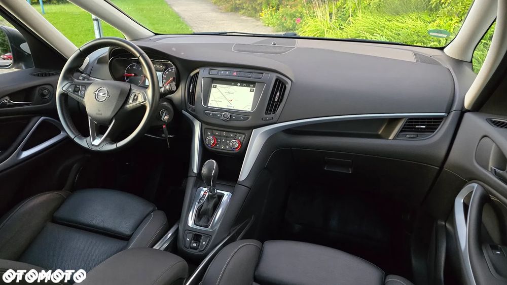 Opel Zafira - 12