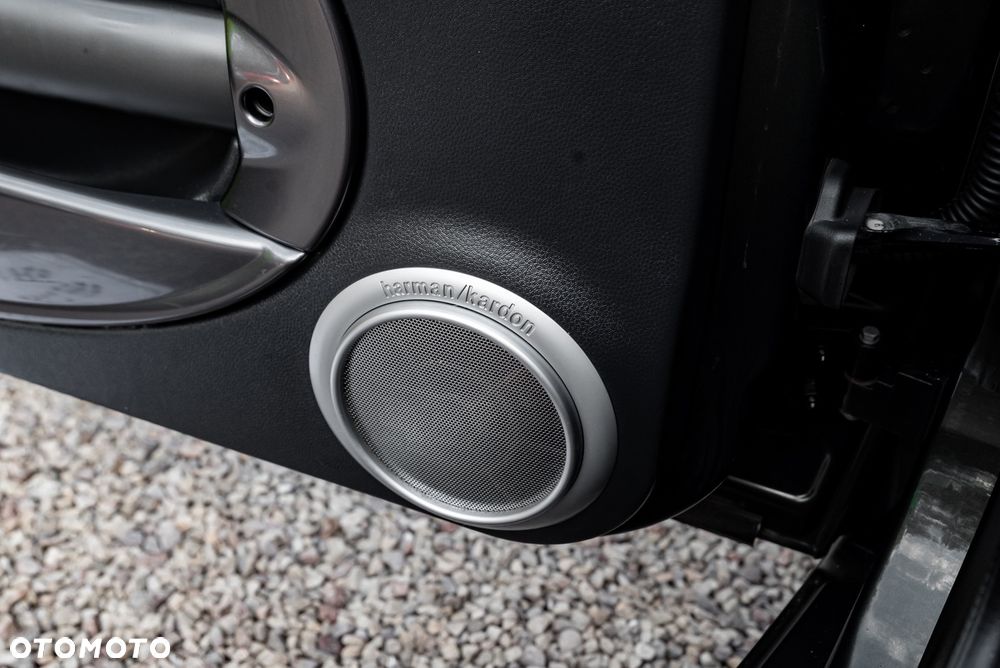 MINI Cooper Sidewalk - 23