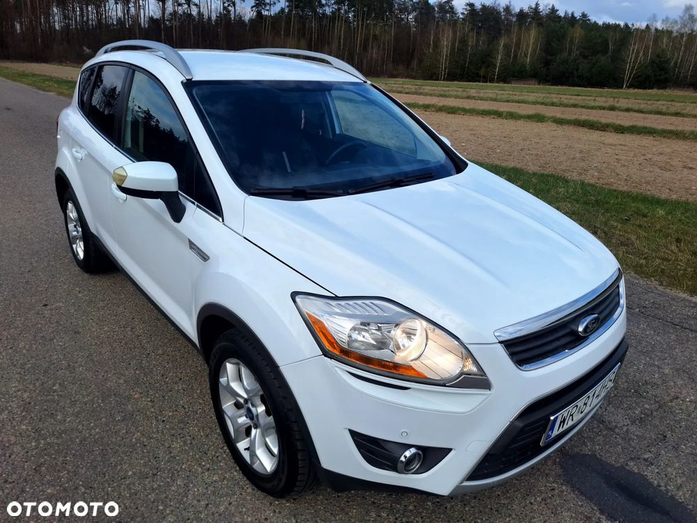 Ford Kuga 2.0 TDCi 2x4 Titanium - 4