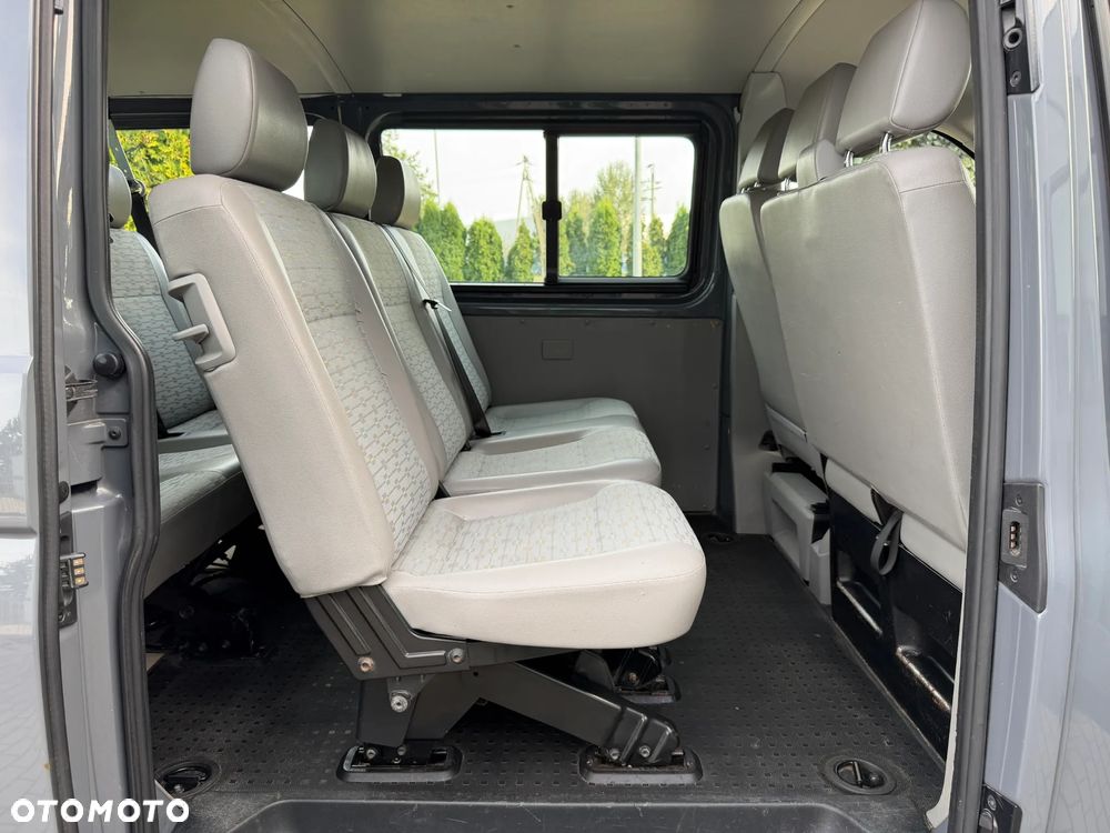 Volkswagen Transporter T5 TDI L2H1 - 7